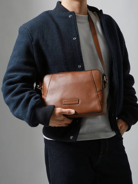 Cross Body Tas Arthur & aston Bruin jose 7 ander zicht 1