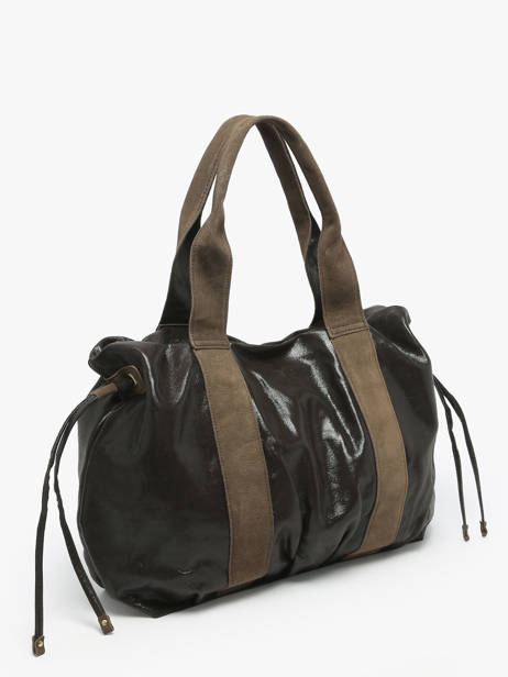 Schoudertas Ep11 Mila louise Bruin ep11 20204E11 ander zicht 2