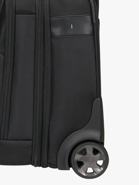 Pilot Case Op Wieltjes Met 15